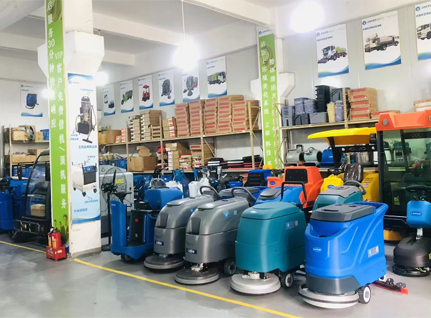 洗地(dì)機(jī)價差十倍的(de)秘密